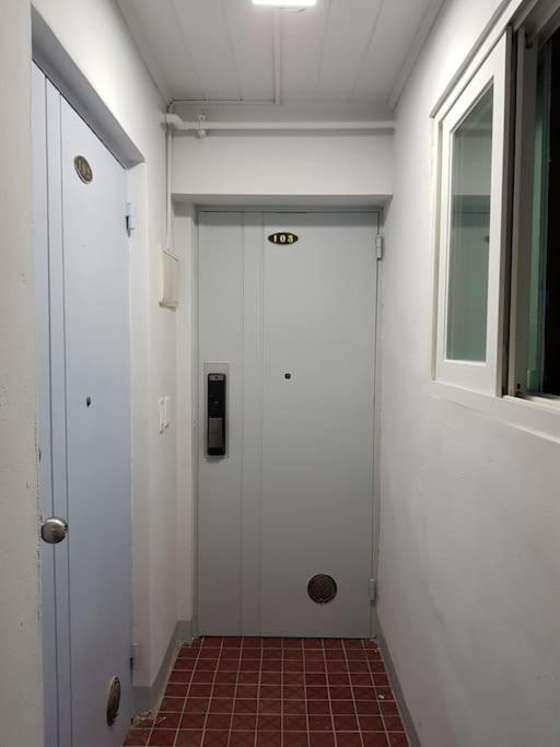 Gyeongbokgung Palace Seochon Christian Home - Foreigner Only Seoul Exterior photo